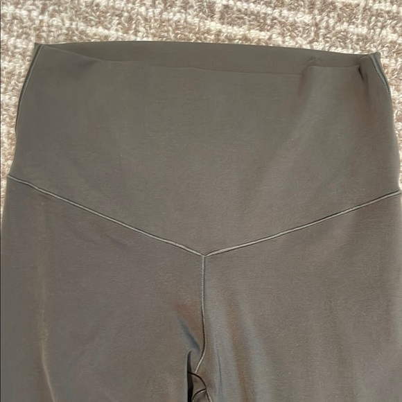 New Offline by Aerie High-Waisted Leggings Olive Green Sz Med - Picture 2 of 5